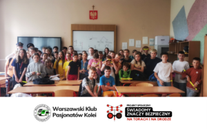 Zespół projektu Świadomy znaczy bezpieczny z wizytą w Szkole Podstawowej im. Kardynała Stefana Wyszyńskiego w Kruszynie